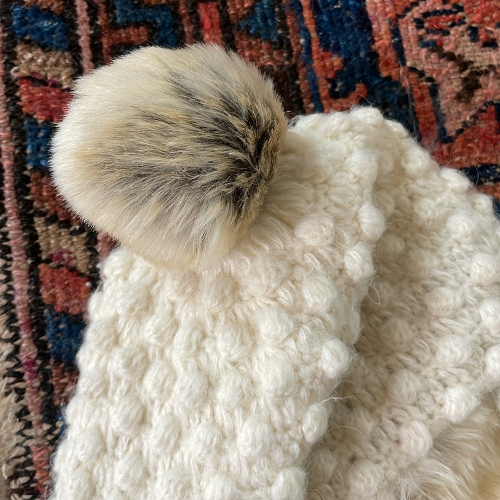 •| aerie hat - Picture 6 of 9